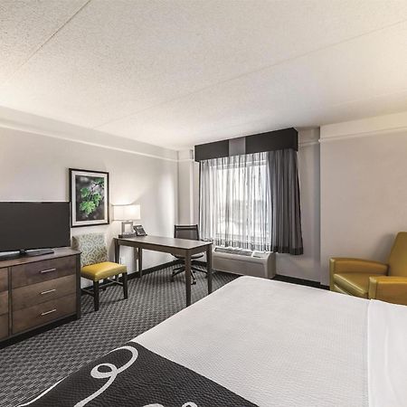 Hotel La Quinta By Wyndham Austin Airport Exterior foto