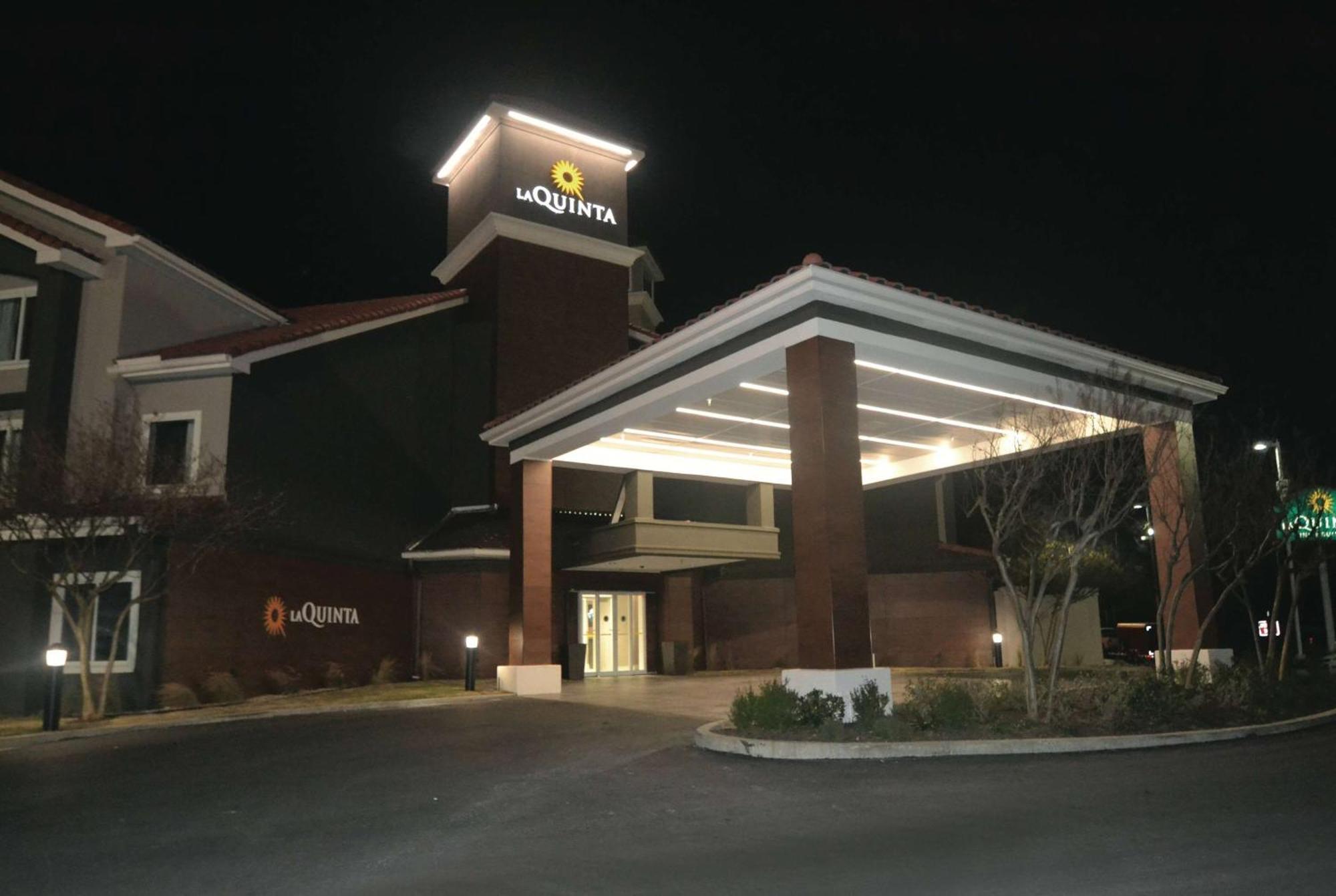 Hotel La Quinta By Wyndham Austin Airport Exterior foto